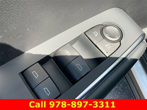 New 2025 GMC Acadia Elevation image 22