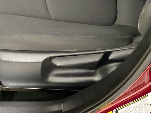 Used 2022 Toyota Corolla LE image 16