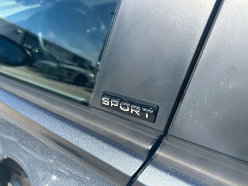Used 2025 Volkswagen Jetta Sport FWD image 28