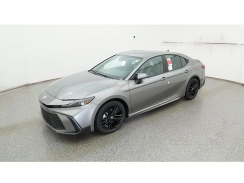 New 2026 Toyota Camry SE image 1