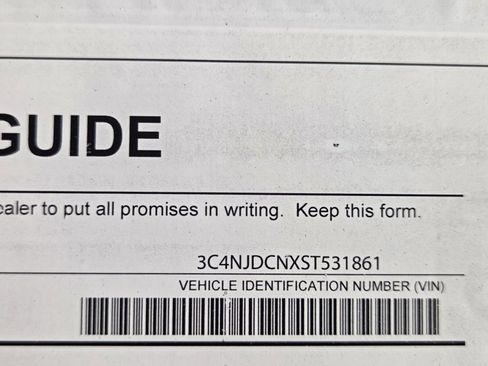 Certified 2025 Jeep Compass Limited image 33