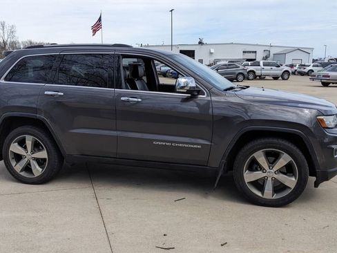 Used 2014 Jeep Grand Cherokee Limited w/ Luxury Group II image 2