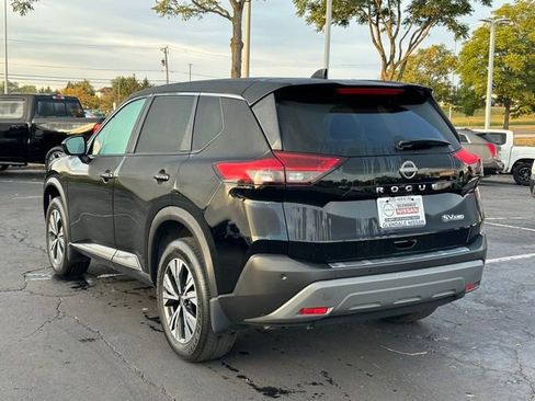 Used 2023 Nissan Rogue SV image 6