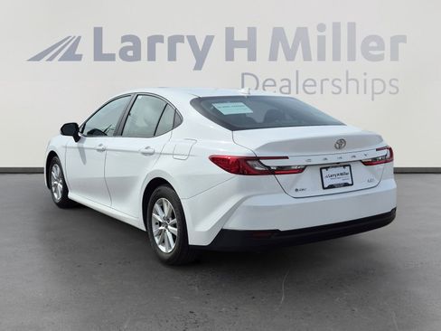 Certified 2025 Toyota Camry LE image 3