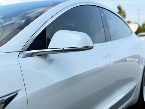 Used 2018 Tesla Model 3 Long Range RWD image 50
