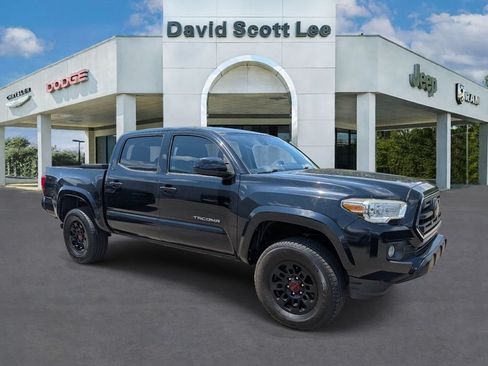 Used 2019 Toyota Tacoma SR5 AWD/4WD image 30