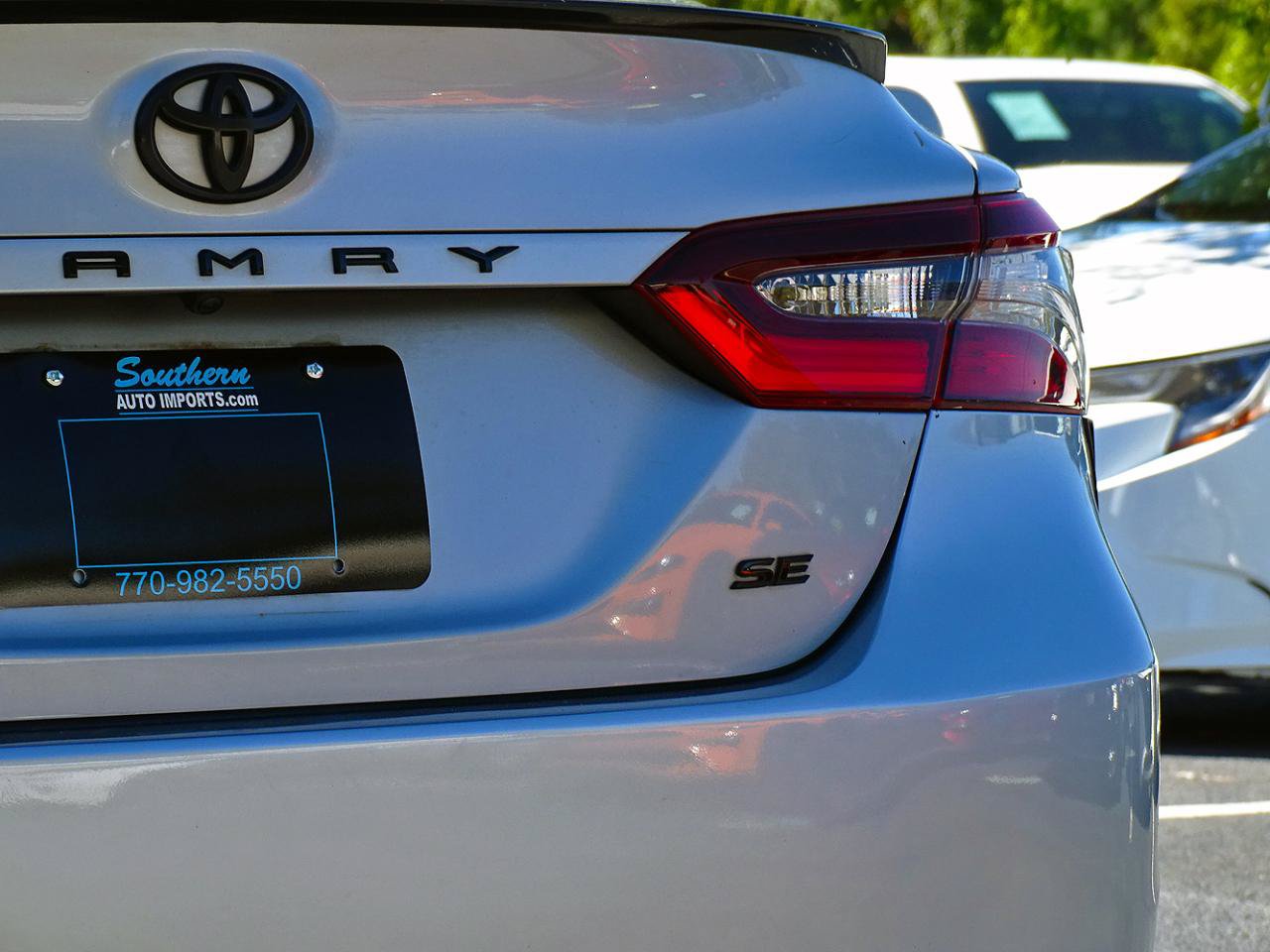 Used 2021 Toyota Camry SE FWD image 12