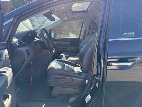 Used 2015 Honda Odyssey Touring Elite image 4