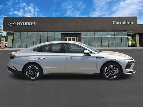 New 2026 Hyundai Sonata SEL FWD image 5