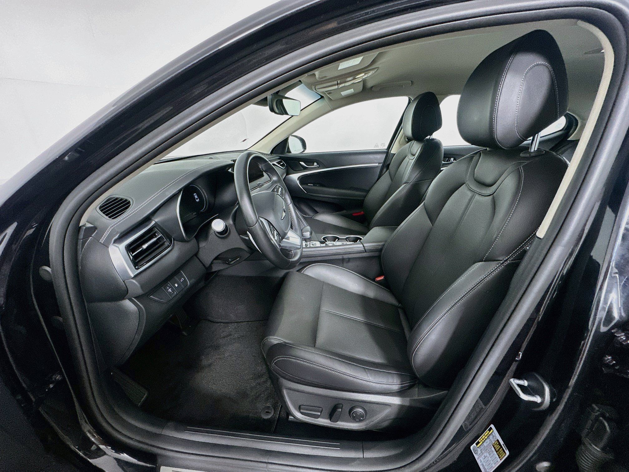 Used 2026 Genesis G70 2.5T RWD image 13