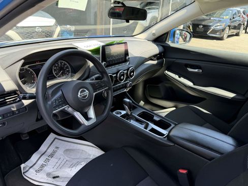 Used 2023 Nissan Sentra SV FWD image 13