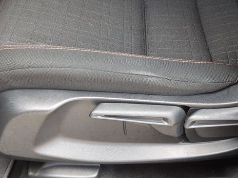 Certified 2025 Honda HR-V Sport image 14