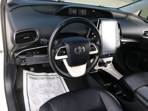 Used 2017 Toyota Prius Prime FWD image 15