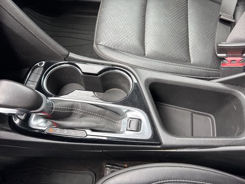 Used 2020 Buick Encore GX Essence FWD image 30