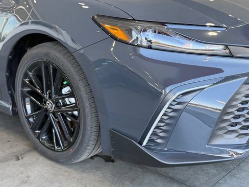 Used 2026 Toyota Camry SE FWD image 9