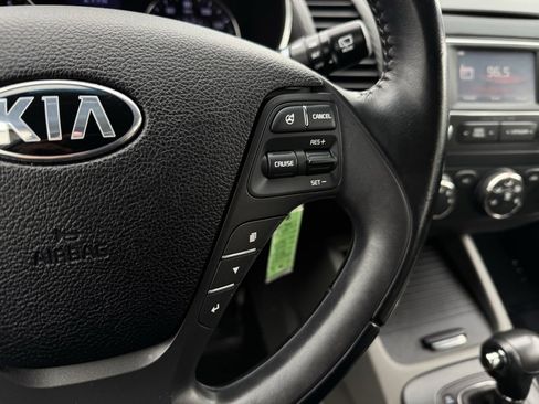 Used 2015 Kia Forte EX image 21