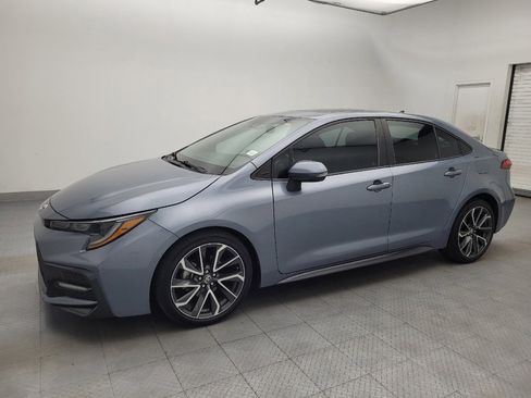 Used 2020 Toyota Corolla XSE FWD image 2