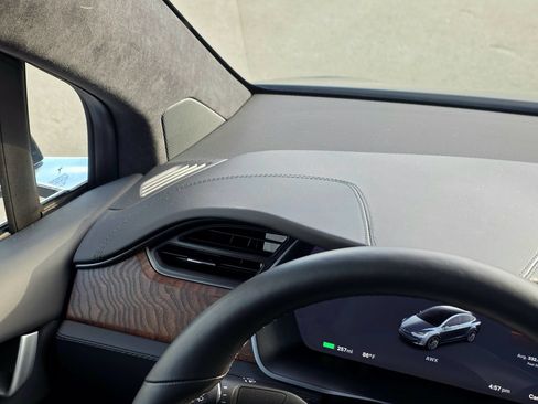 Used 2019 Tesla Model X 100D AWD/4WD image 32