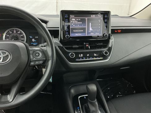 Used 2021 Toyota Corolla LE FWD image 33