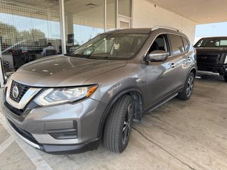 Used 2020 Nissan Rogue SV w/ Premium Package FWD video 3