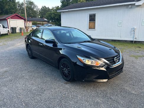Used 2018 Nissan Altima 2.5 S FWD image 8
