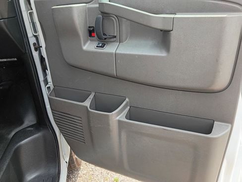 Used 2022 GMC Savana 3500 w/ Power Convenience Package RWD image 14