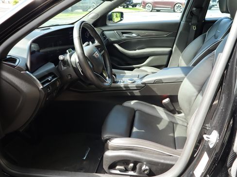 Used 2025 Cadillac CT5 V Blackwing w/ Carbon Fiber 1 Package RWD image 21