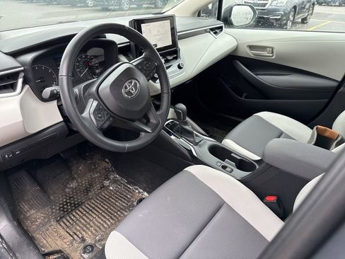 Used 2024 Toyota Corolla LE w/ LE Premium Package image 6