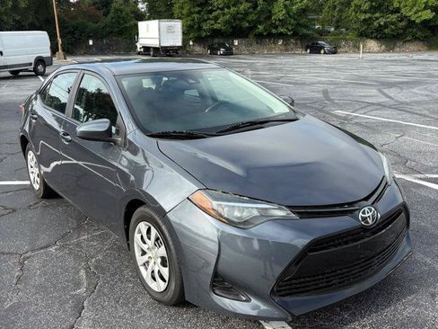 Used 2019 Toyota Corolla LE FWD image 3