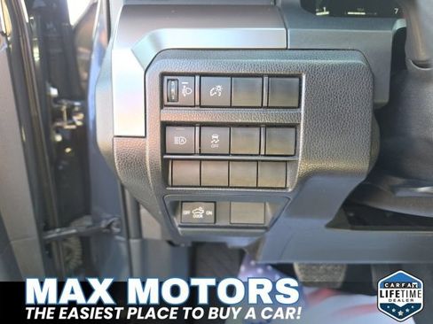 Used 2025 Toyota Tacoma TRD Off-Road AWD/4WD image 18