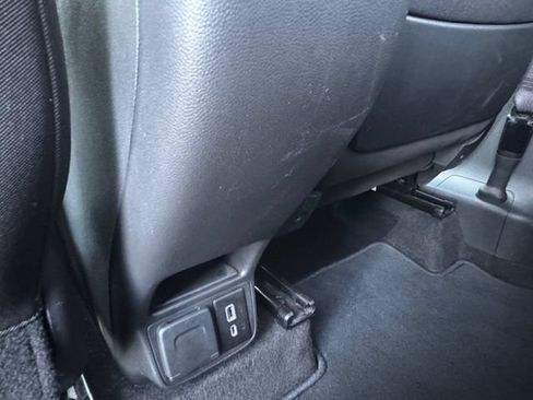 Used 2022 Chevrolet TrailBlazer LT w/ Convenience Package FWD image 30