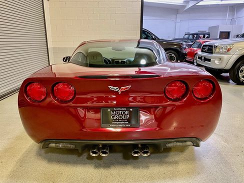 Used 2007 Chevrolet Corvette Coupe w/ Preferred Equipment Group RWD image 8