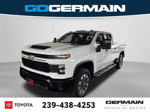 Used 2024 Chevrolet Silverado 2500 Custom w/ Custom Value Package AWD/4WD image 1