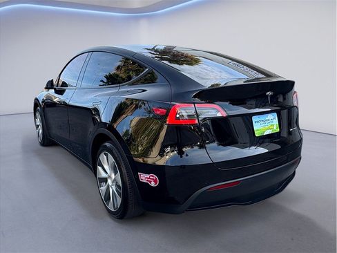 Used 2021 Tesla Model Y Long Range AWD/4WD image 4