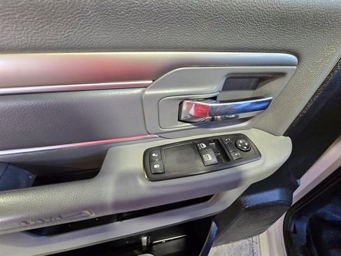 Used 2015 RAM 4500 Tradesman w/ Power & Remote Entry Group image 11