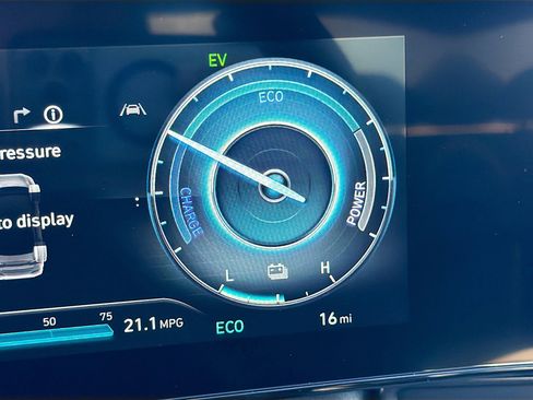 New 2026 Hyundai Elantra Limited image 39