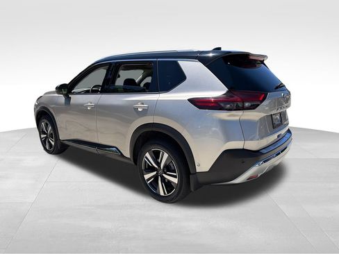 Used 2023 Nissan Rogue Platinum w/ Platinum Premium Package FWD image 5