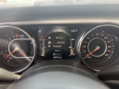 Used 2022 Jeep Wrangler Sport AWD/4WD image 23