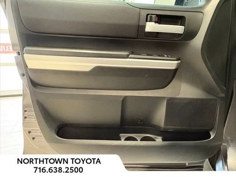 Used 2016 Toyota Tundra SR5 w/ SR5 Upgrade Package image 5