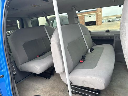 Used 2014 Ford E-350 and Econoline 350 XLT image 6