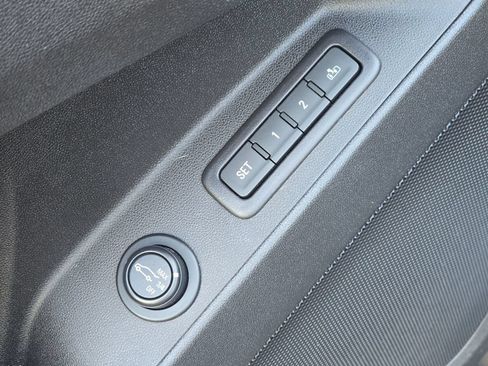 Used 2020 Chevrolet Equinox Premier AWD/4WD image 28