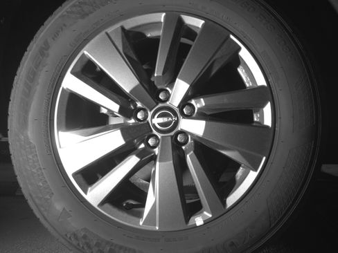 Used 2025 Nissan Pathfinder SV AWD/4WD image 15