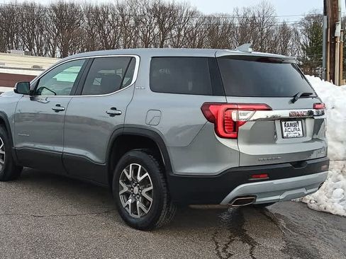 Used 2023 GMC Acadia SLE image 3