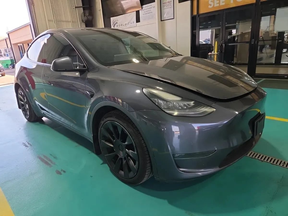 Used 2021 Tesla Model Y Long Range AWD/4WD image 4