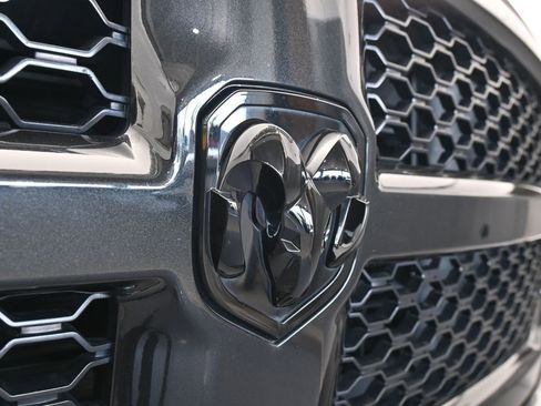 Used 2018 RAM 1500 Express w/ Black Ram 1500 Express Group RWD image 42