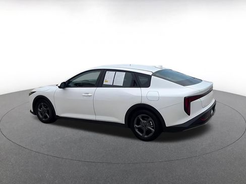 Used 2025 Kia K4 FWD image 11