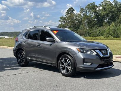 Used 2017 Nissan Rogue SL w/ SL Premium Package