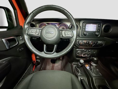 Used 2018 Jeep Wrangler Unlimited Sport S AWD/4WD image 34
