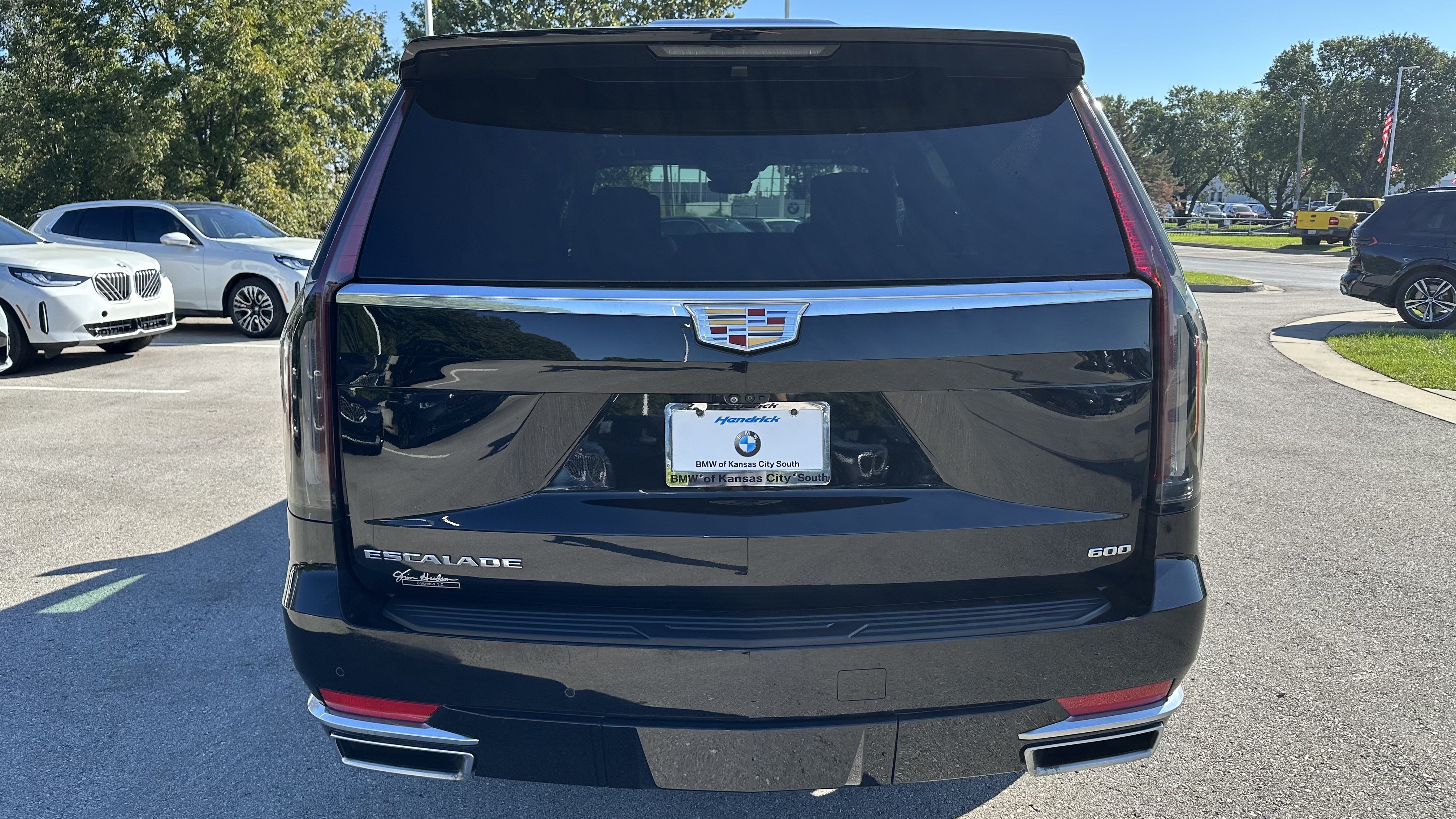 Used 2022 Cadillac Escalade Premium Luxury Platinum AWD/4WD image 9