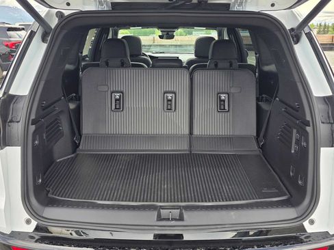 Certified 2026 GMC Acadia Denali w/ Super Cruise Package AWD/4WD image 13